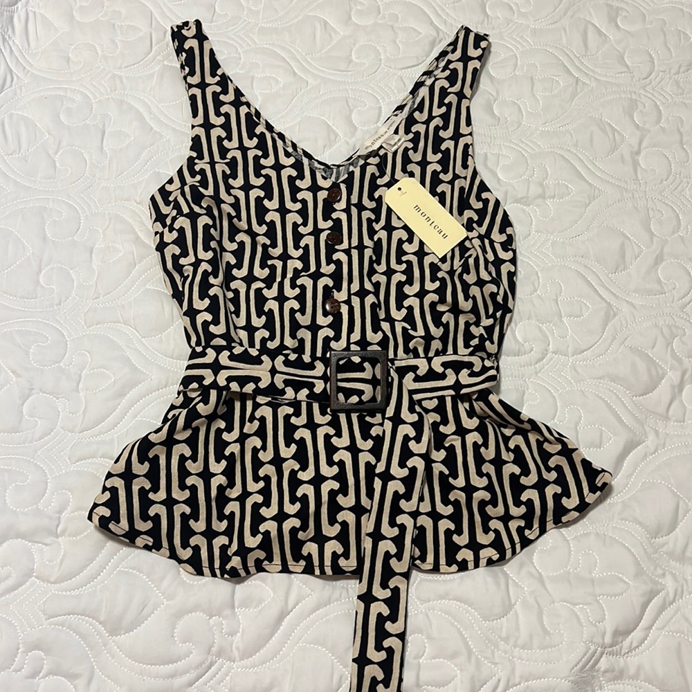 Brand New with Tags! Monteau Sleeveless Belted Top. Size S